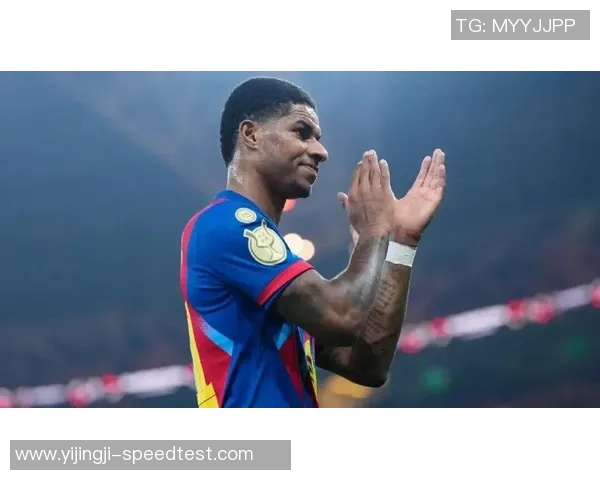 欧冠激战曼联与巴萨握手言和转会传闻再度升温引发热议