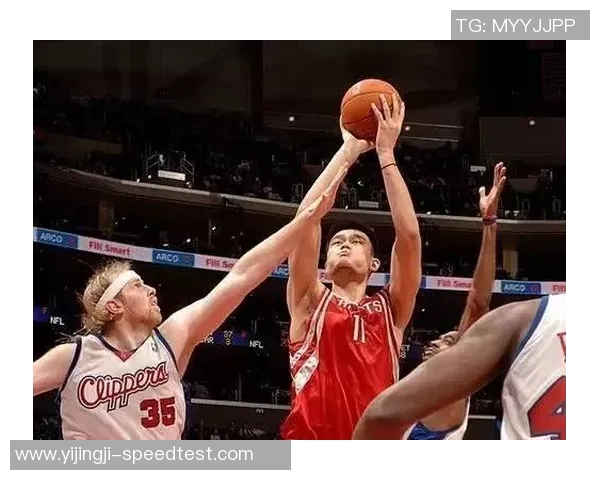 姚明在采访中分享篮球生涯经历与未来发展展望的深刻见解