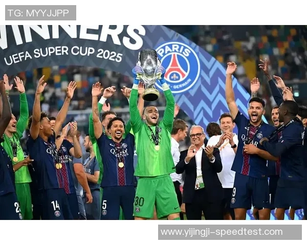 友谊赛精彩回顾：里昂大胜热刺5-1点球大战瞬间点燃全场气氛